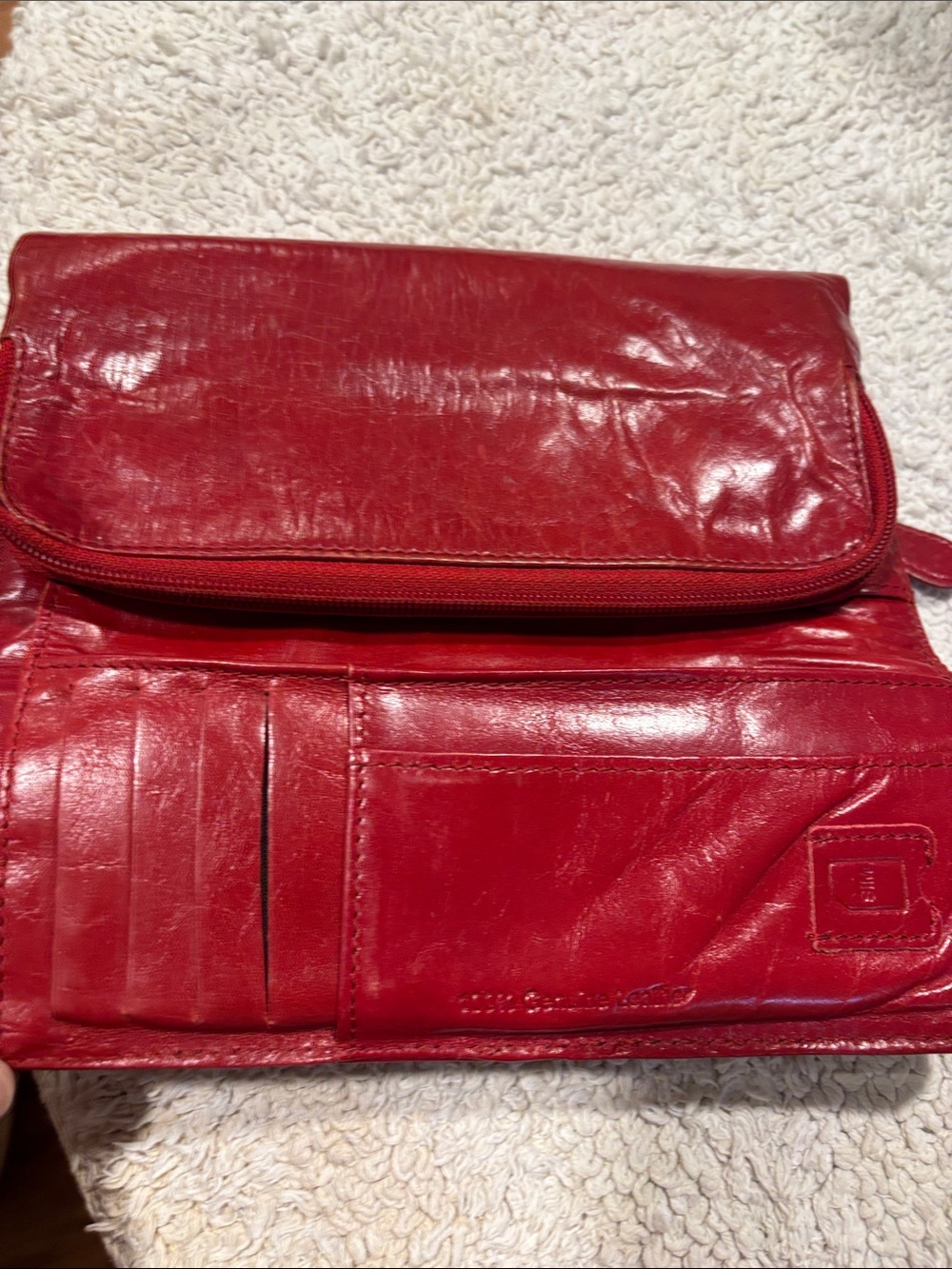 HOBO  International Vintage Red Women's 100% Leather Wallet with Magnetic Snaps - Picture 7 of 10